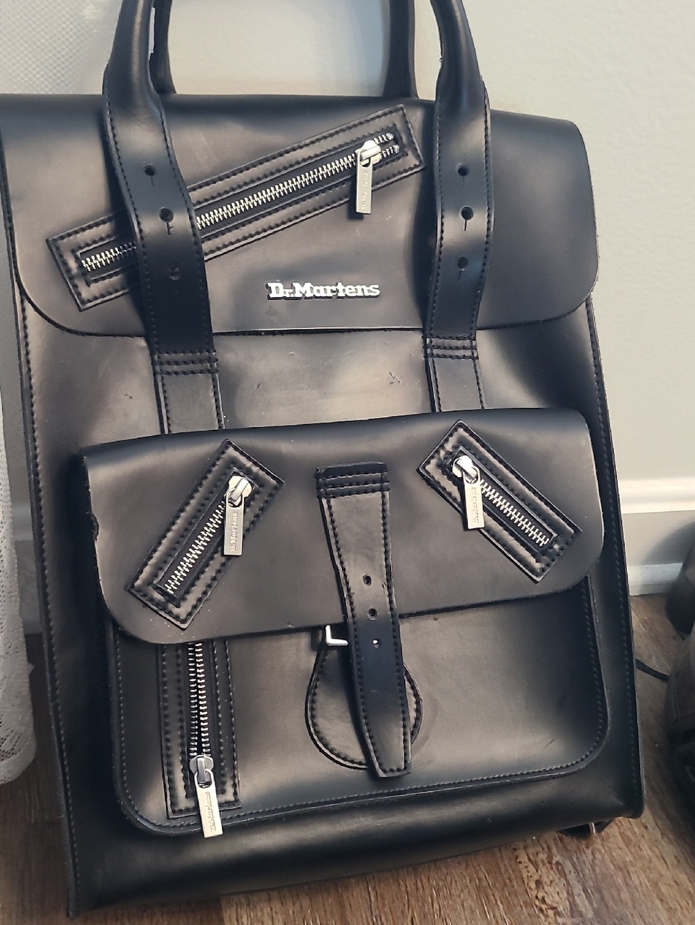 Dr Martens Kieve Smooth Backpack - Picture 7 of 9